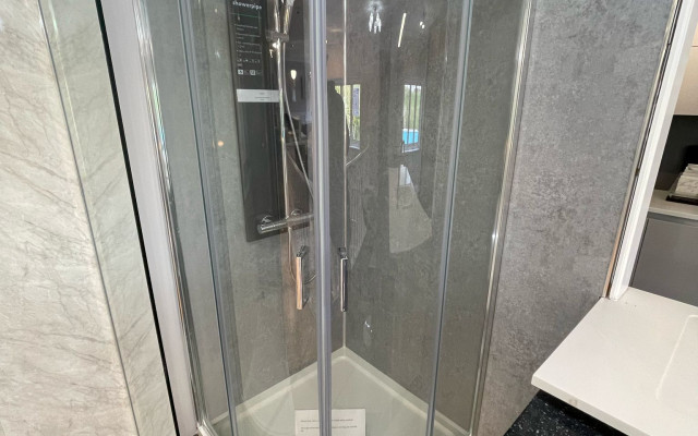 Shower Emclosure Display: A Modern Touch to Your Bathroom