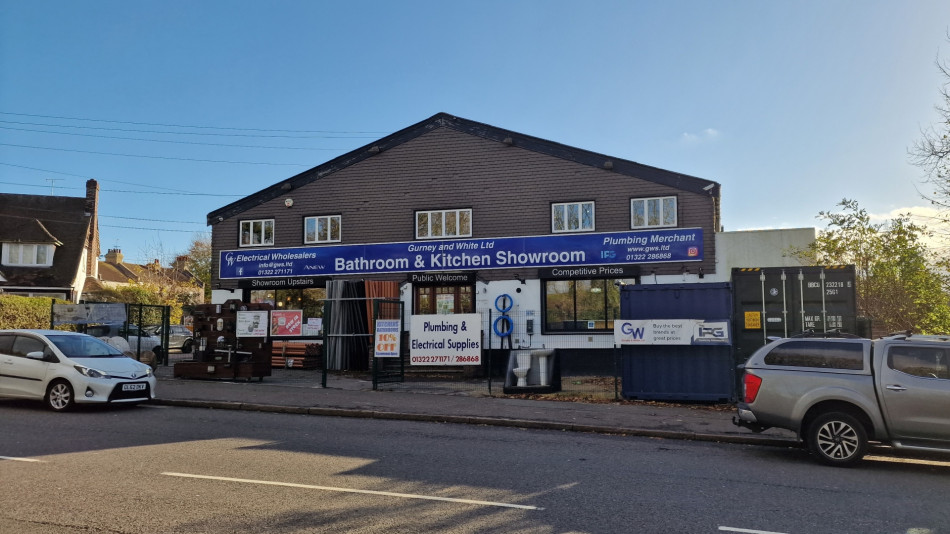 Gurney & White Storefront - Greenhithe, Kent
