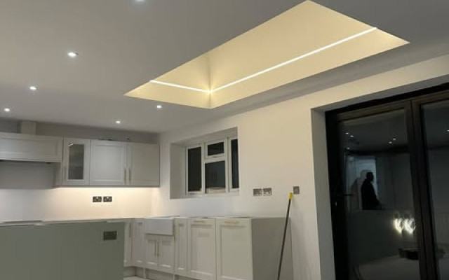 Beautifully designed kitchen cupboard lighting